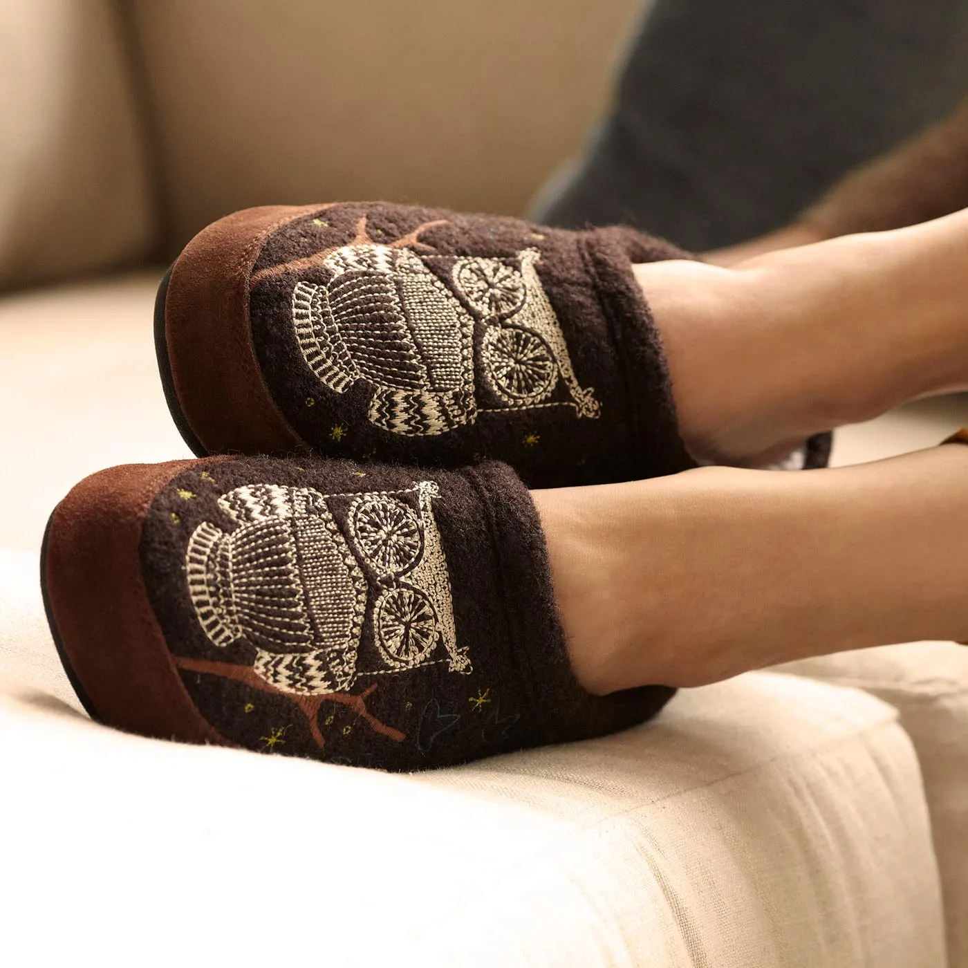 Acorn Women's Slipper with Berber Lining, Suede Siding and Durable Non-Slip Indoor/Outdoor Sole, Chocolate, 5-6