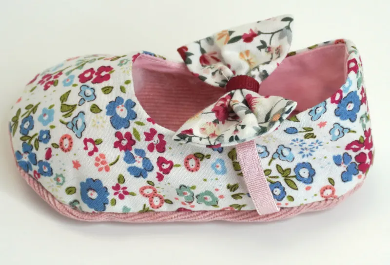 Baby Shoe - Garden