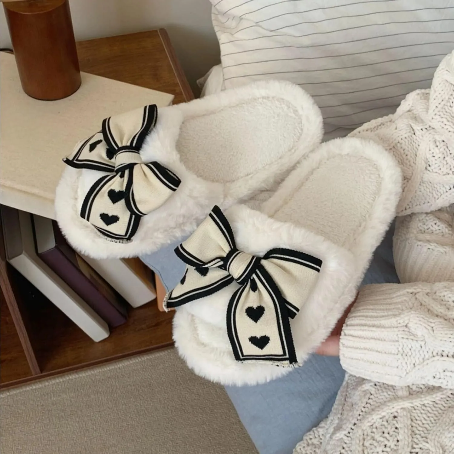 Bow Slippers for Women Indoor Open Toe Plush Bow Tie Slides House Shoes Soft Non-Slip Sole Slip On Slippers with Bows Winter Warm Home Cotton Slippers Bedroom Slippers Outdoor Wear