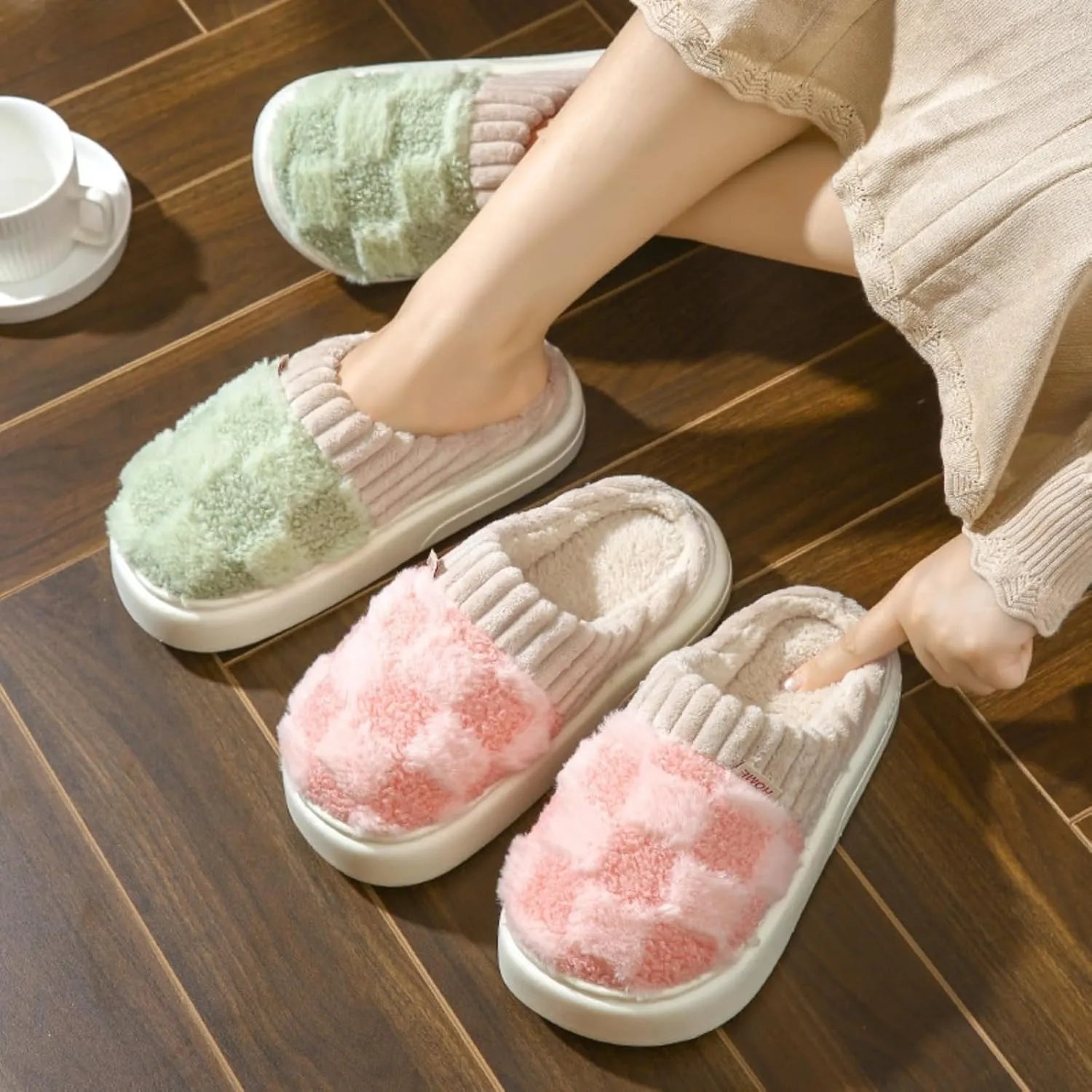 Checkered Slippers for Women Men Indoor Comfy Plaid House Slides Shoes Checkerboard Fuzzy Plush Winter Warm Slippers Slip On Bedroom Slippers Cozy Non-Slip Home Slippers