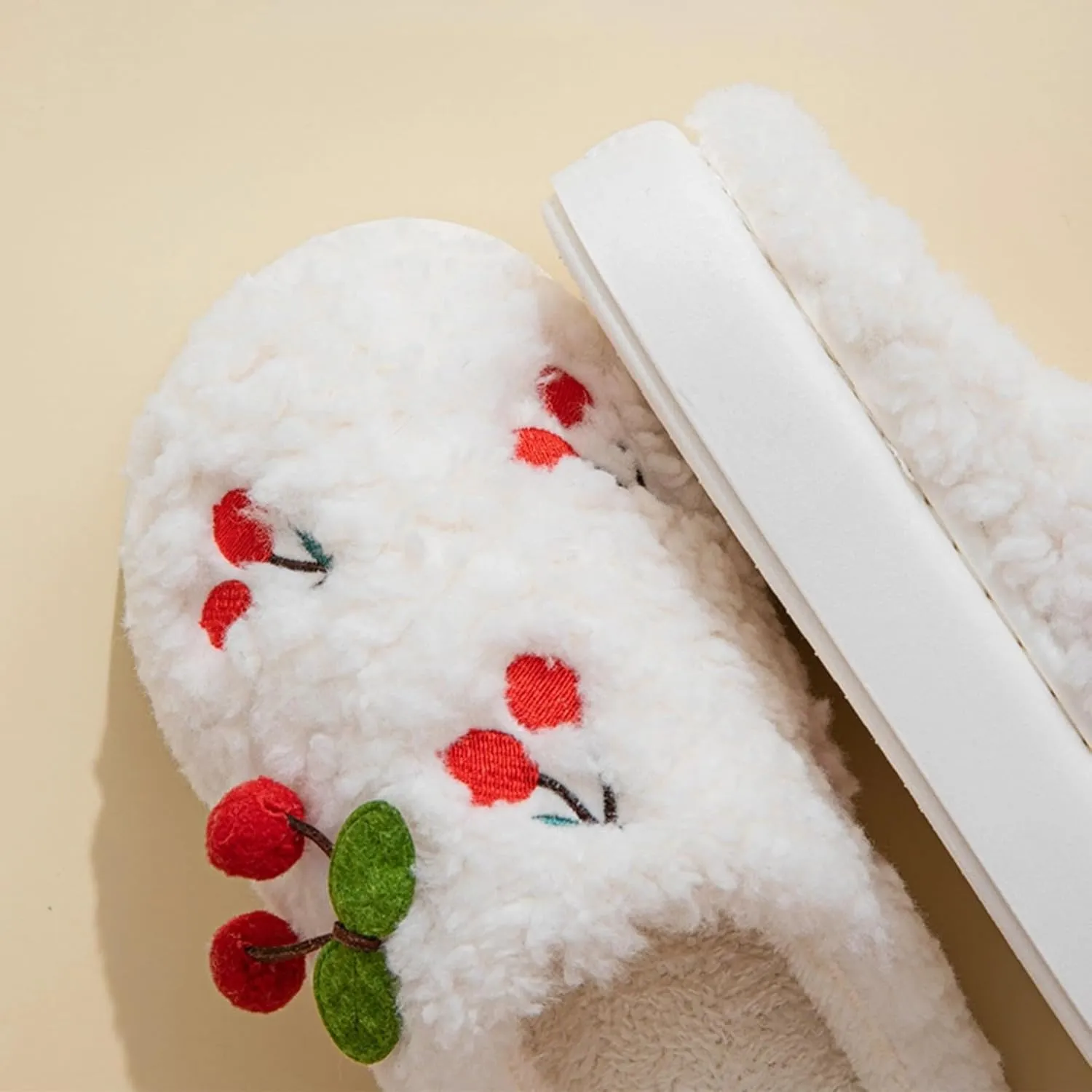 Cherry Slippers for Women Indoor Comfy Winter Warm House Slides Shoes Cute Womens Slippers Fuzzy Plush Slippers Soft Thick Soled Slippers Non Slip Cozy Home Bedroom Slippers