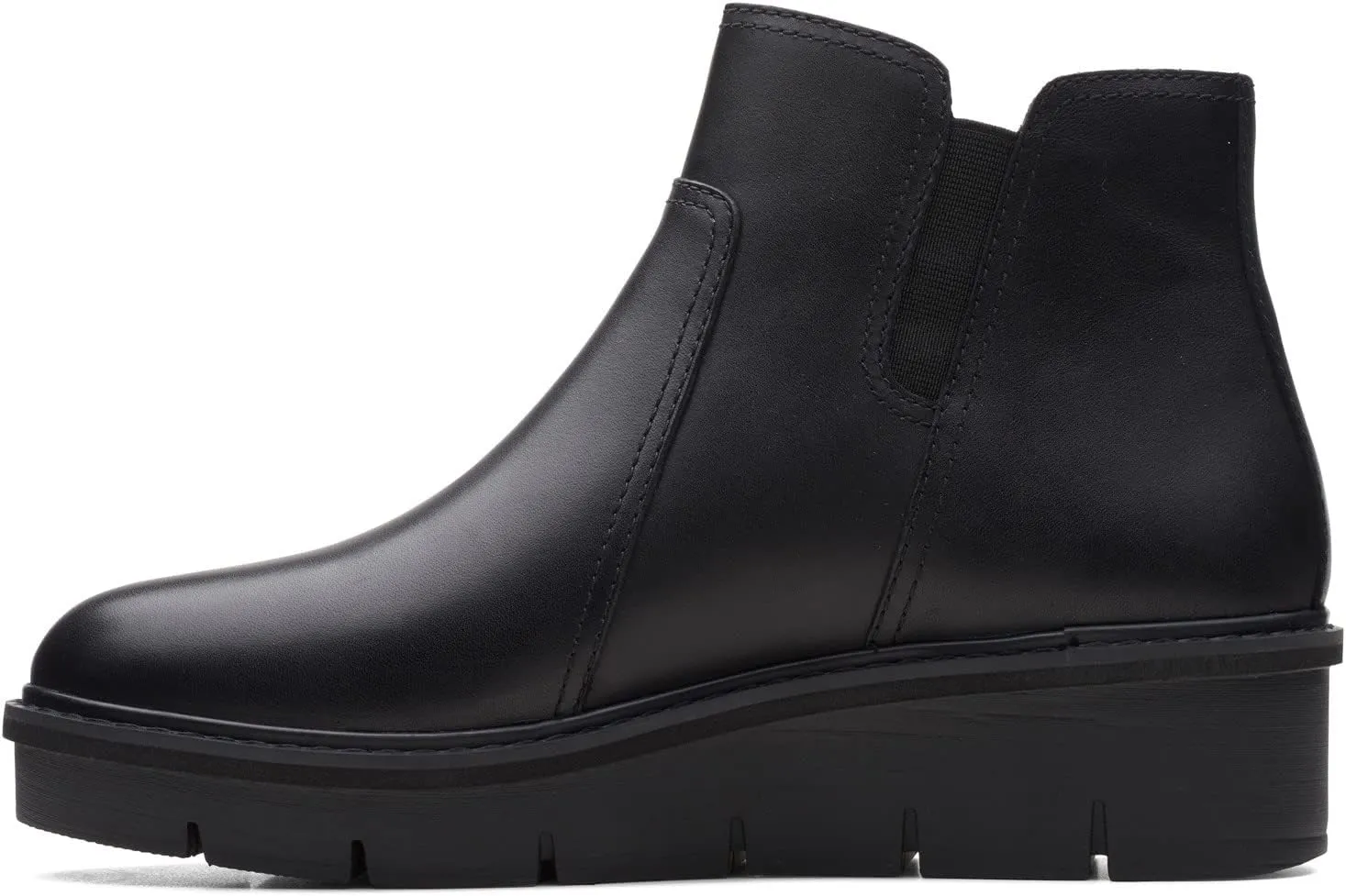 Clarks Women's Airabell Zip Ankle Boot