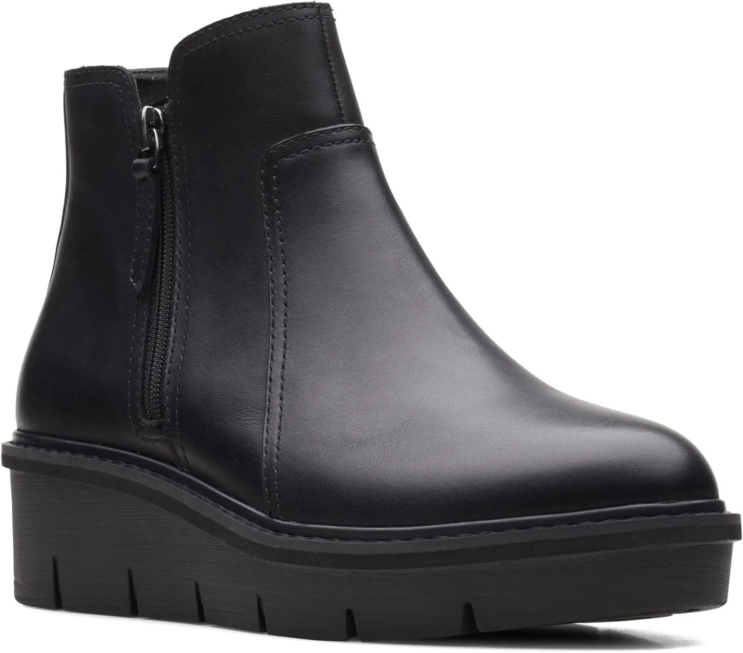 Clarks Women's Airabell Zip Ankle Boot