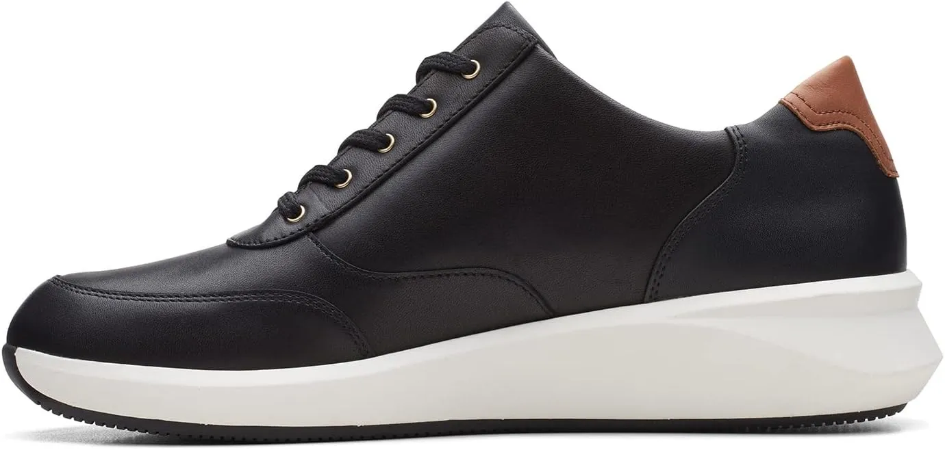 Clarks Women's Un Rio Zip Sneaker