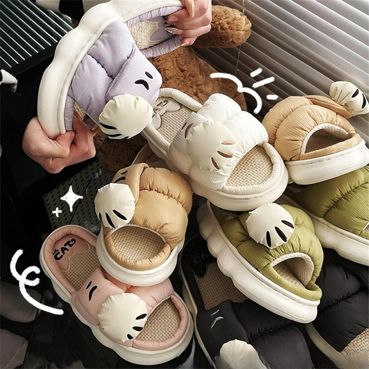 Cotton and linen slippers Men's and women's home slippers Cartoon slippers Seasonal slippers