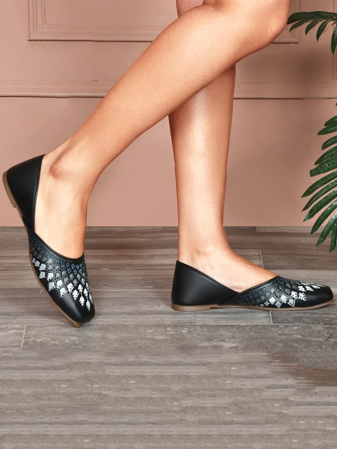 Embellished Slip-On Flat jutti