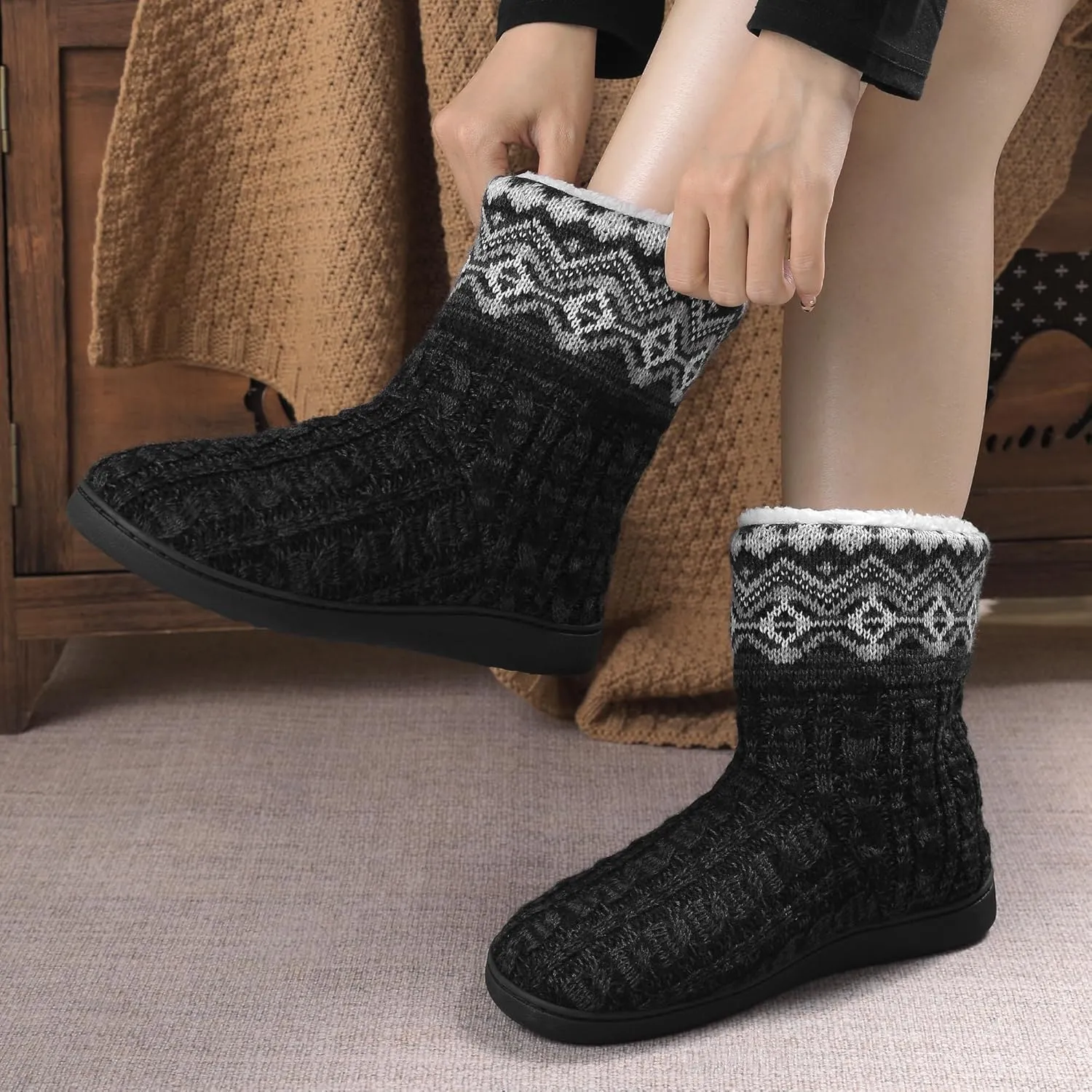 festooning Women's Warm Knit Ankle Boots Non-Slip Faux Fleece Bootie Slippers Comfy Winter Indoor House Slipper Outdoor Shoes