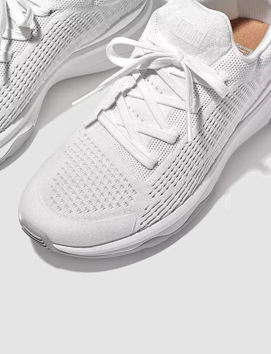 FitFlop VITAMIN FFX GB7 Knit White Women's Sports Shoes - SCB-4638