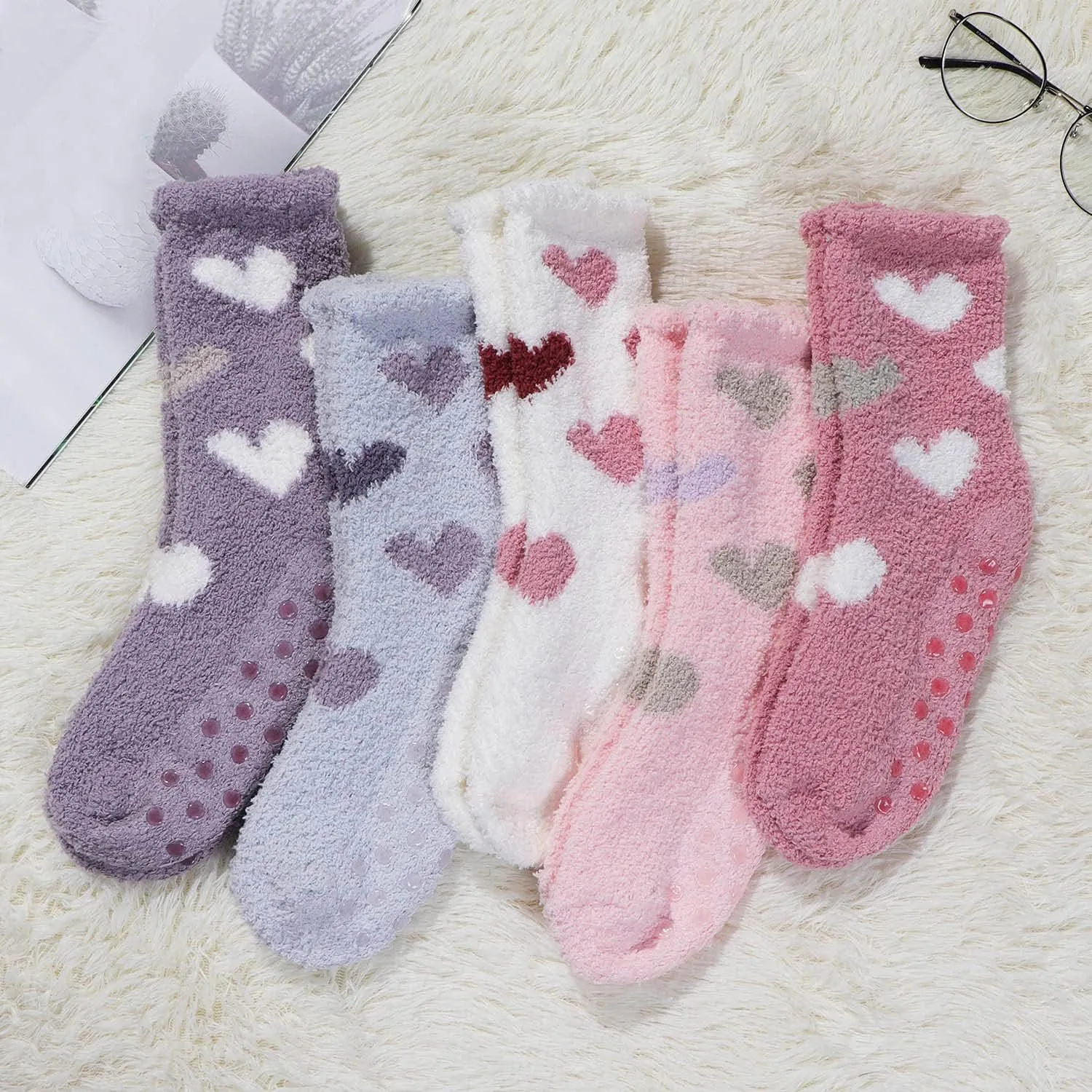 Fuzzy Slipper Socks for Women Thick Winter Fluffy Socks Womens Cozy Warm Plush Hospital Socks Non Slip 5/6 Pairs