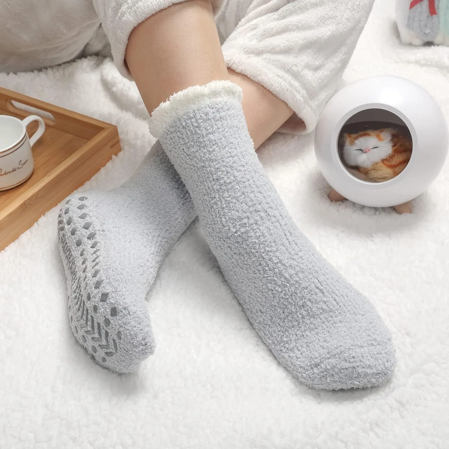 Fuzzy Slipper Socks for Women Thick Winter Fluffy Socks Womens Cozy Warm Plush Hospital Socks Non Slip 5/6 Pairs