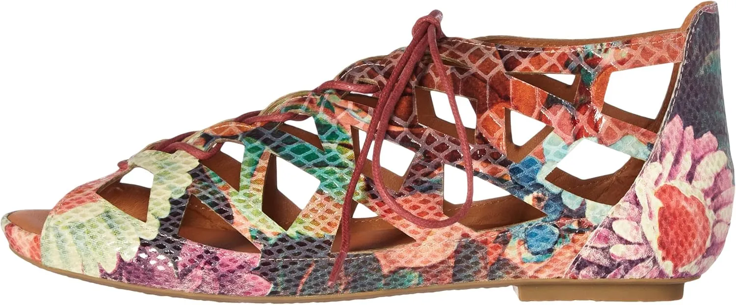 Gentle Souls by Kenneth Cole Women's Brielle Flat