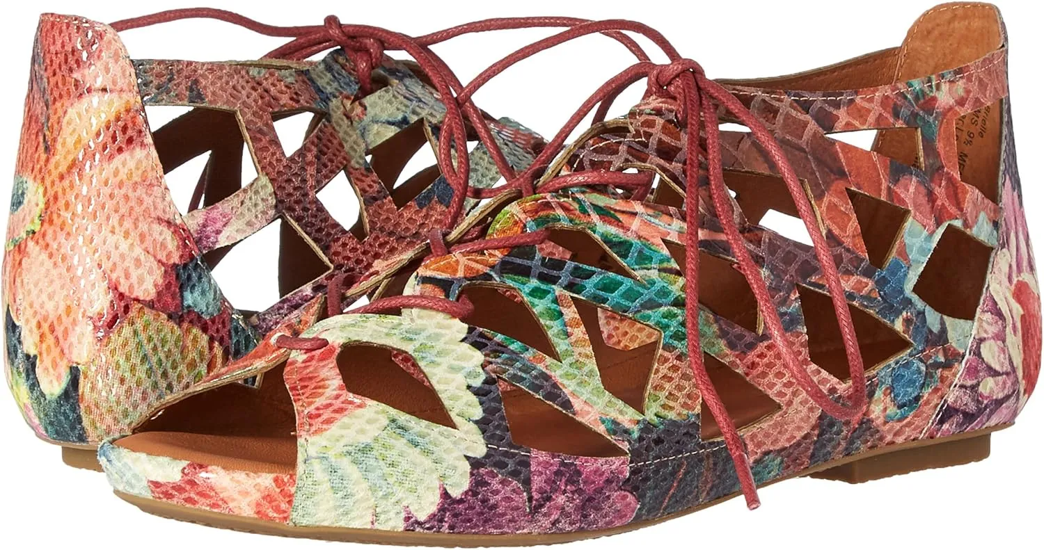 Gentle Souls by Kenneth Cole Women's Brielle Flat