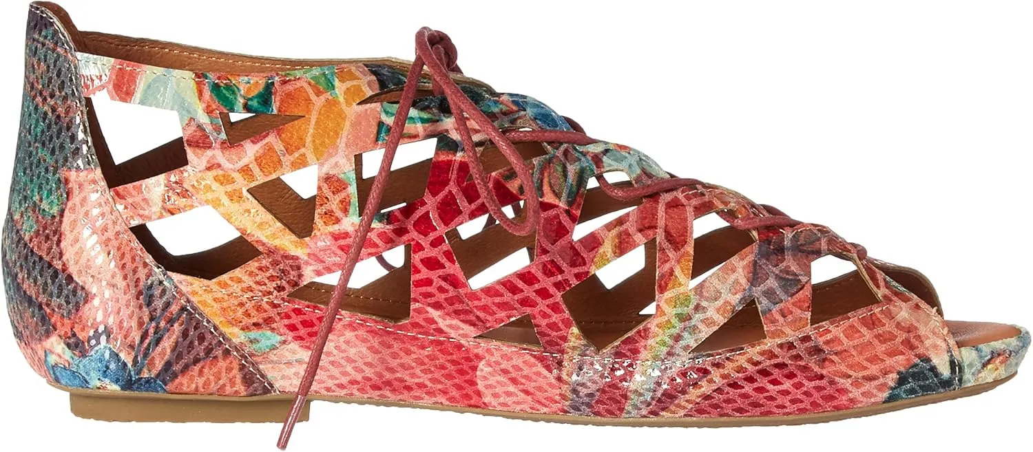 Gentle Souls by Kenneth Cole Women's Brielle Flat