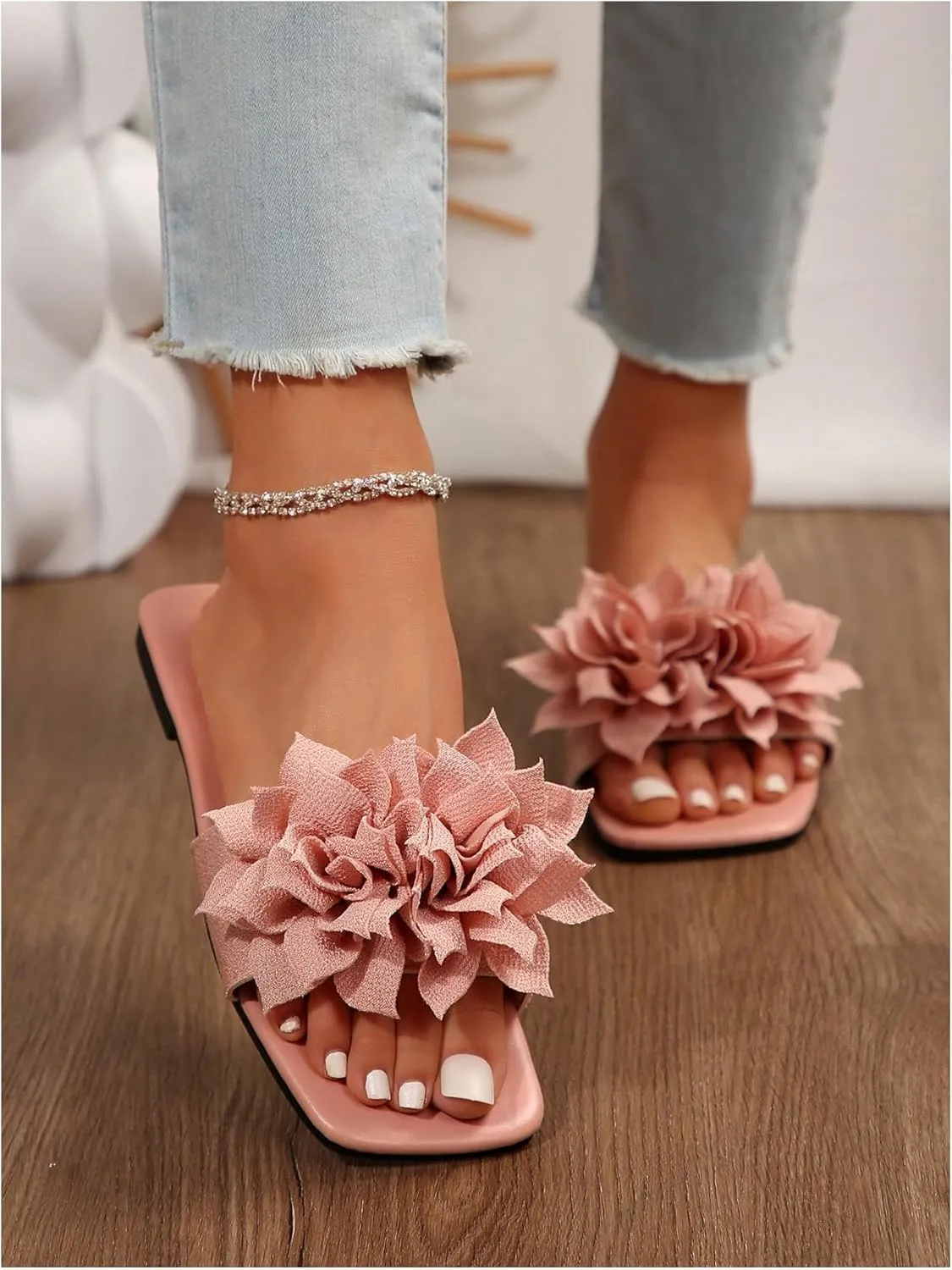 GORGLITTER Women's Flower Applique Flat Sandals Slip on Slide Dressy Vacation Sandals