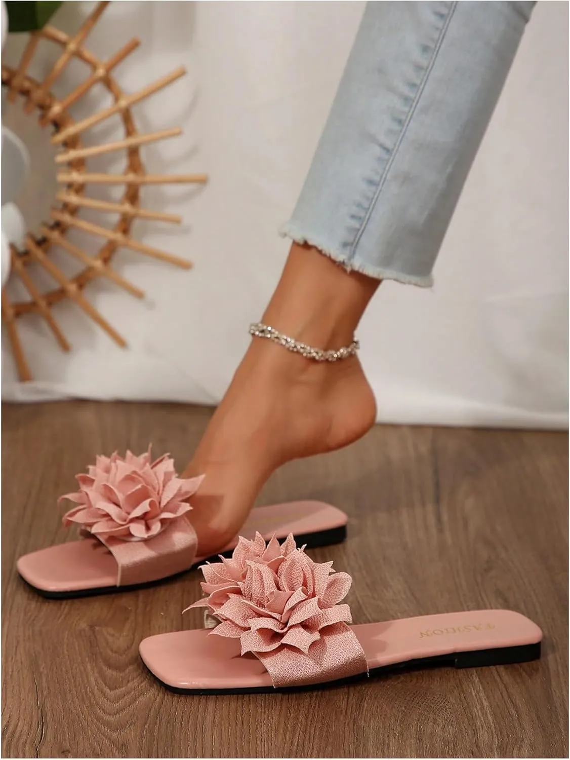 GORGLITTER Women's Flower Applique Flat Sandals Slip on Slide Dressy Vacation Sandals