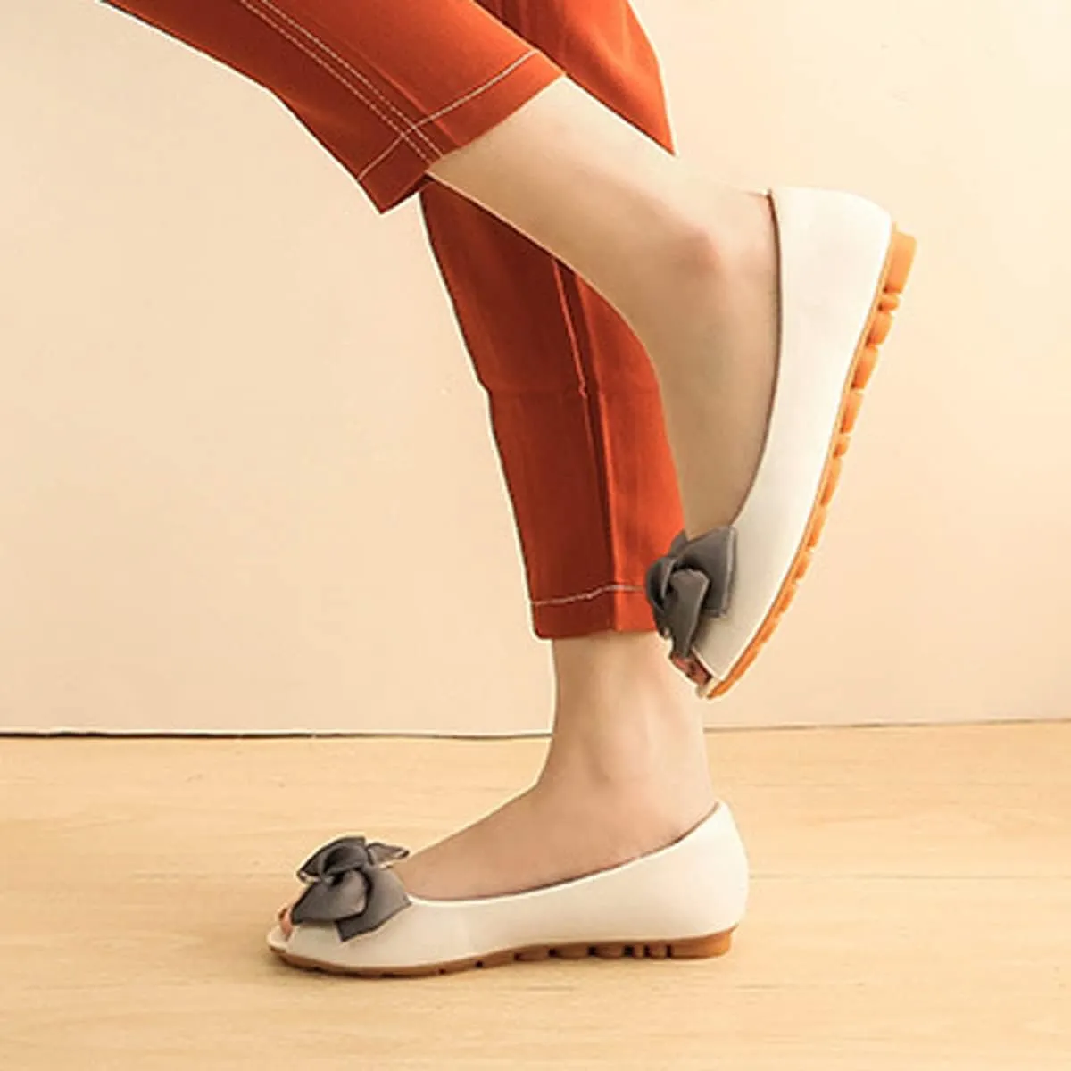 HuangTaiJi Qing Women's Classy Peep Toe Flats Shoes Bow Comfort Slip on Non-Slip Ballets Walking Shoes for Party Dating