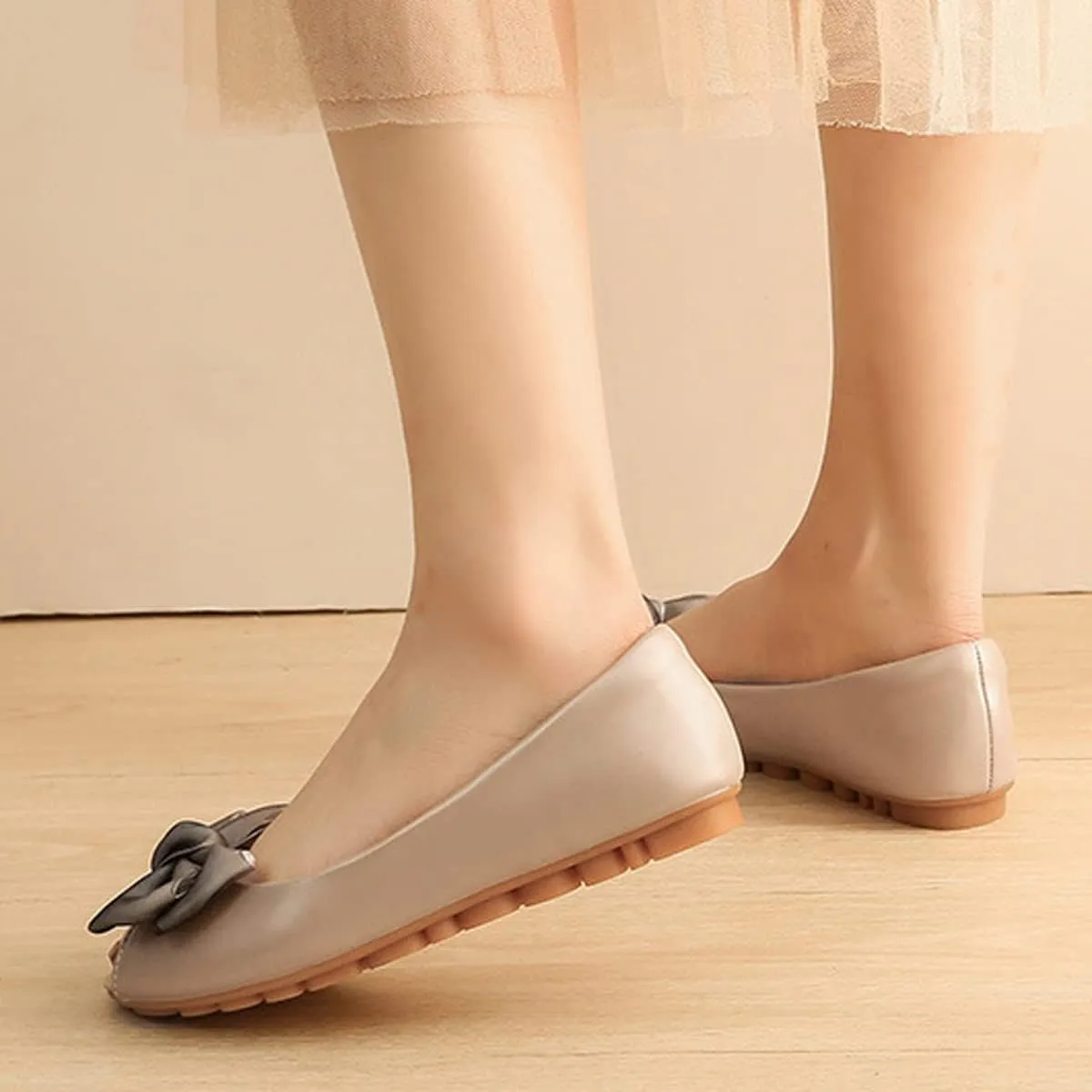 HuangTaiJi Qing Women's Classy Peep Toe Flats Shoes Bow Comfort Slip on Non-Slip Ballets Walking Shoes for Party Dating