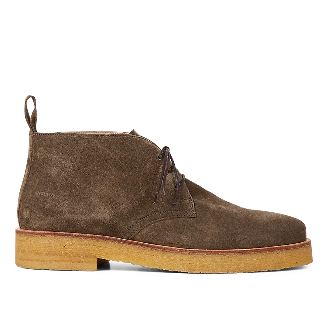 Lace-up shoe