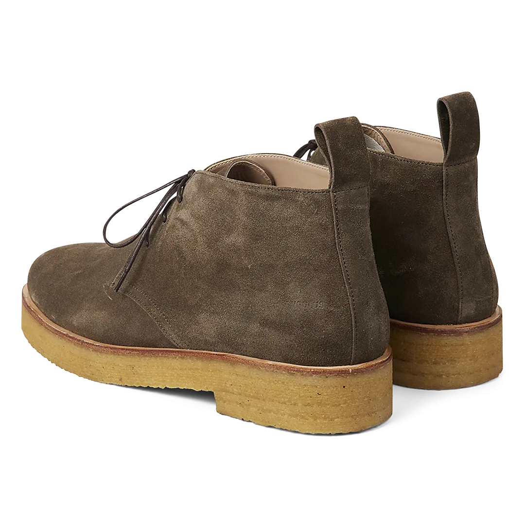 Lace-up shoe