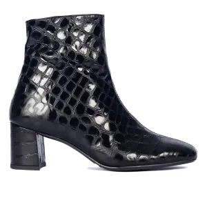 Leather boot