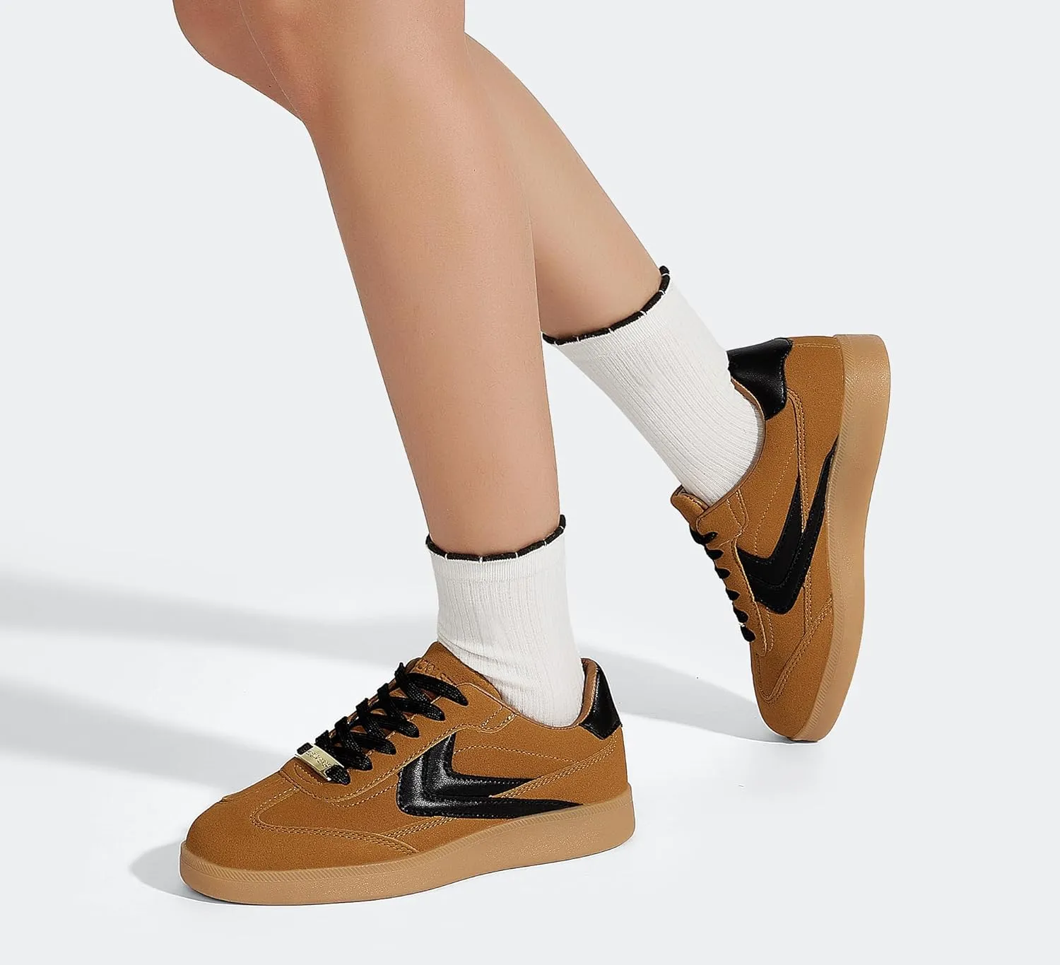 LUCKY STEP Women Retro Sneakers Fashion Classic Gum Sole Tennis Skate Shoes Casual Trendy Walking Trainer Anti Slip Flat Low-Top Footwear