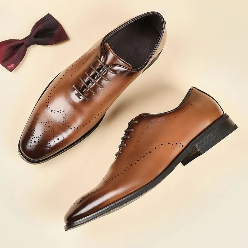 Men's lace-up Carved Design Business Formal Leather Shoes British Youth Suitable for Wedding Office Breathable Comfortable Brown