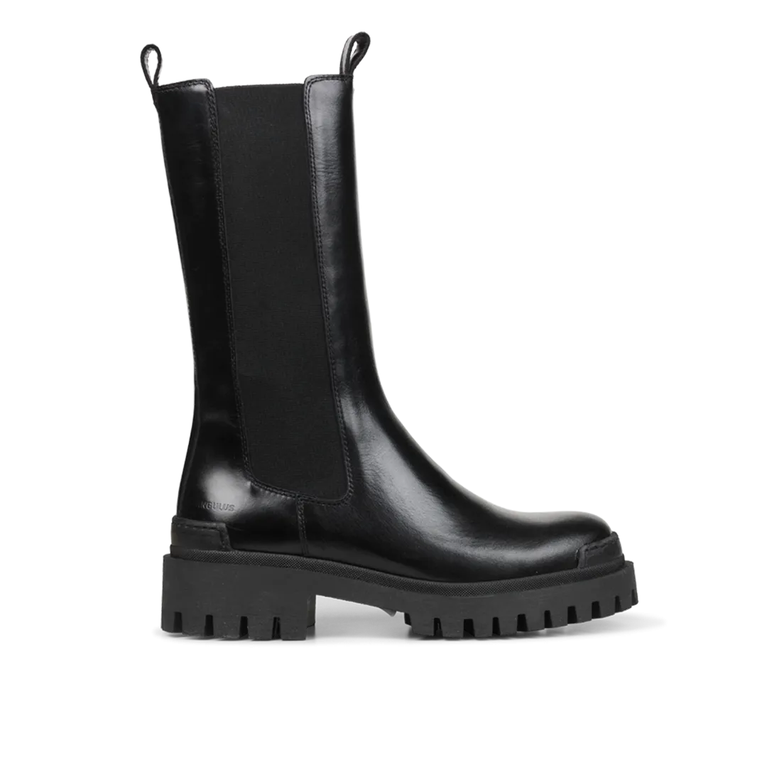 Mid-height Chelsea boot