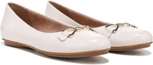 Naturalizer Women's Maxwell-Bit Chain Detail Round Toe Ballet Flat
