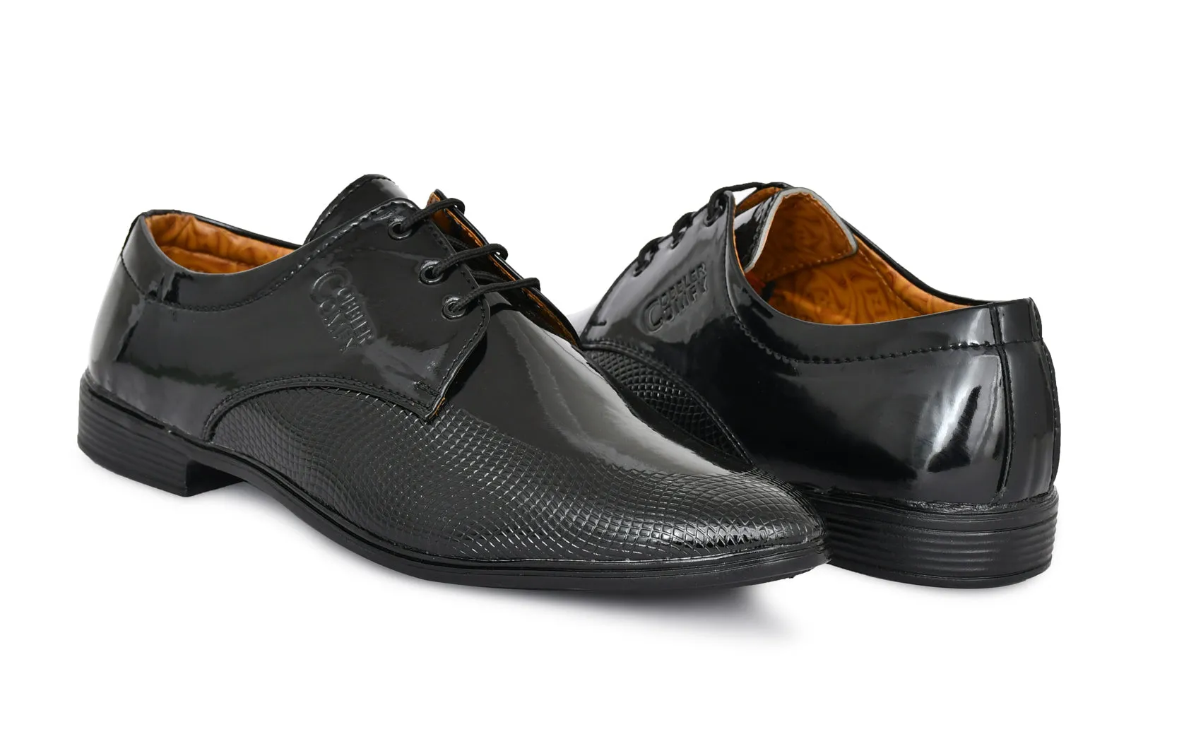 Pointed-toe Shiny Lace-up Shoes for Men with Check Imprints  Black