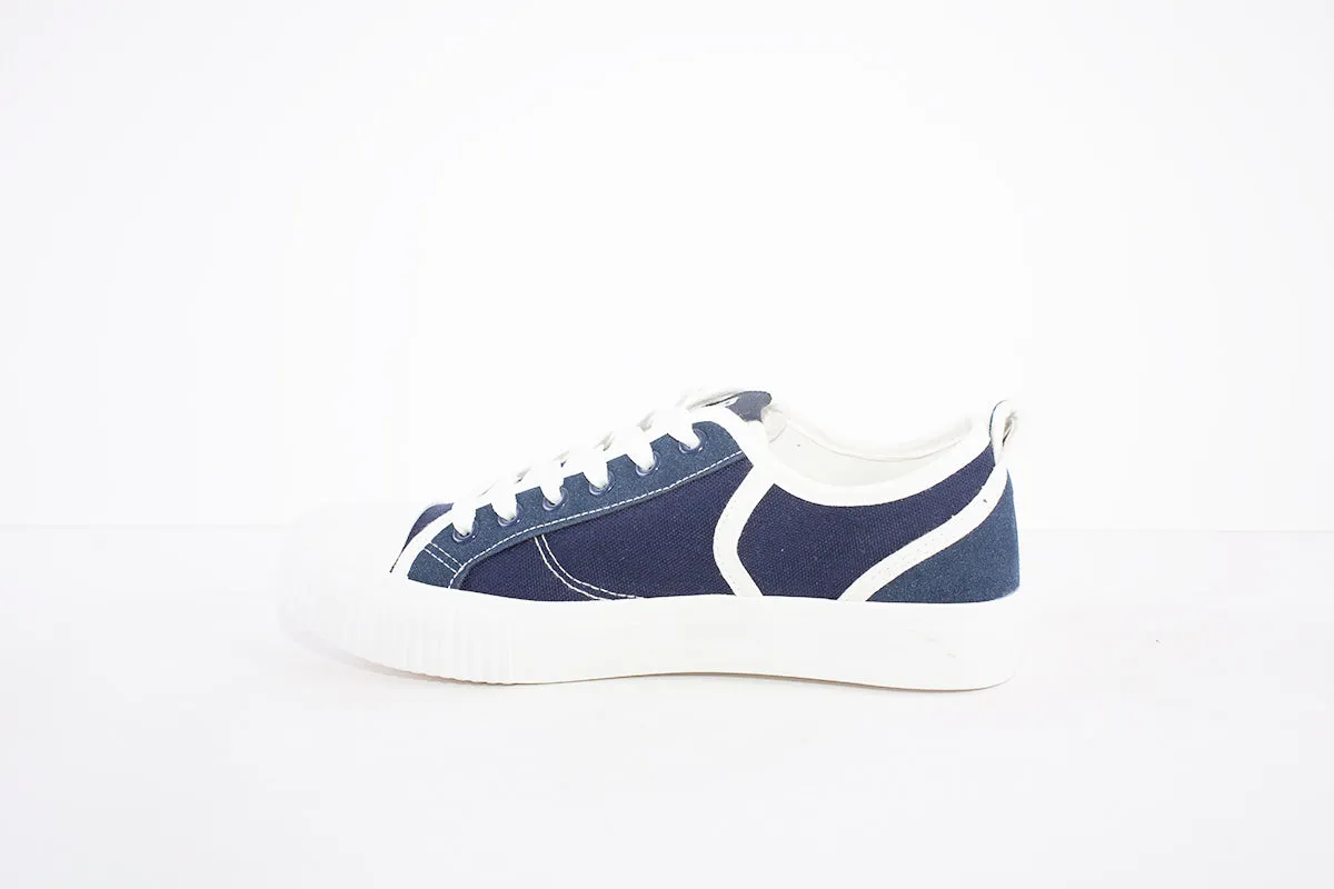 REFRESH - 79186 FLAT LACED CANVAS FASHION SHOE - NAVY/WHITE