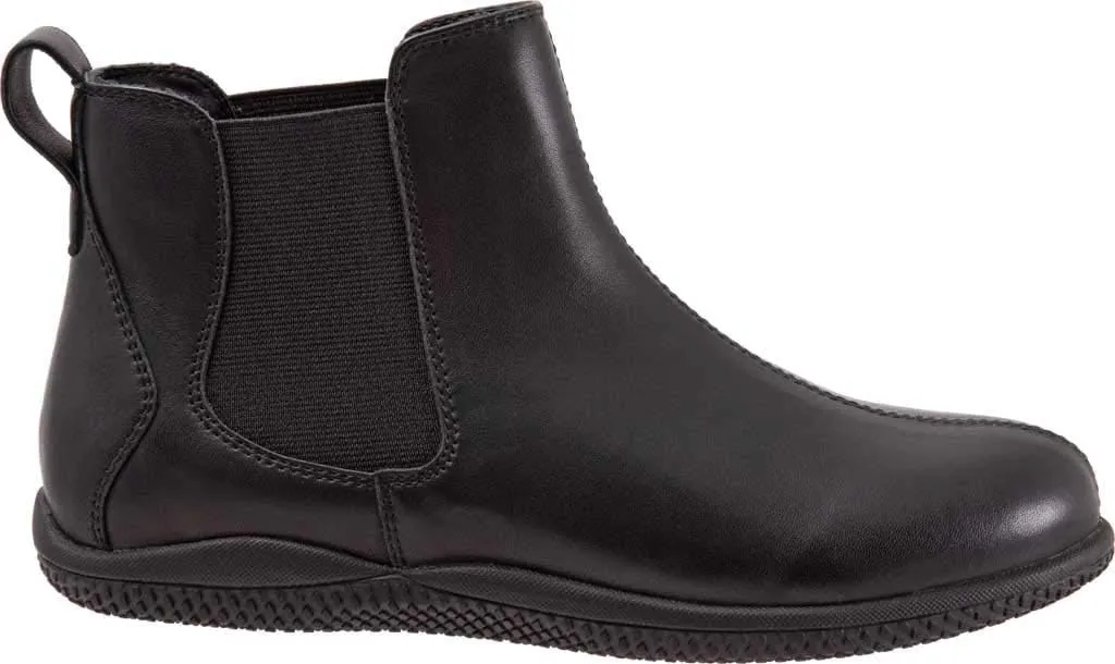 SoftWalk Women's Highland Ankle Boot
