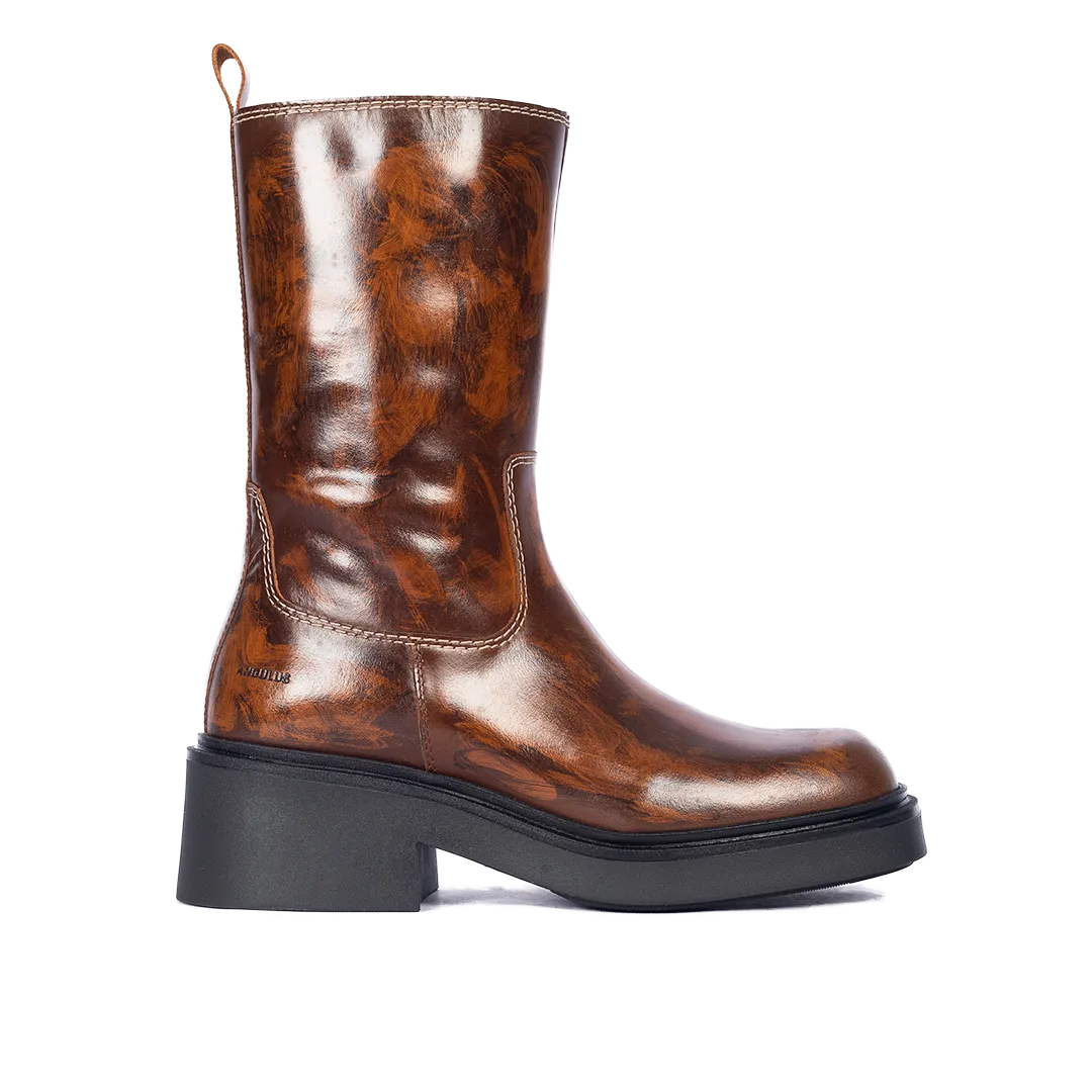 Square toe chunky boot