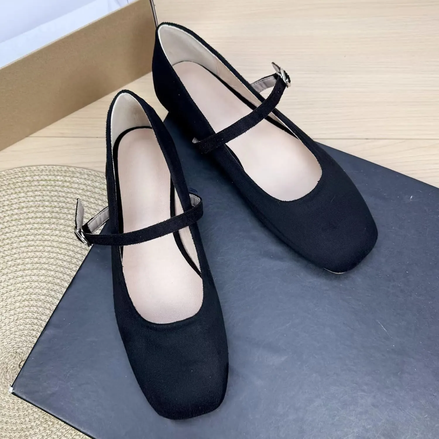 Stunner Womens Mary Jane Flats Round Toe Ballet Flats Stylish Leather Flats One Line Strap Slip On Flat Shoes