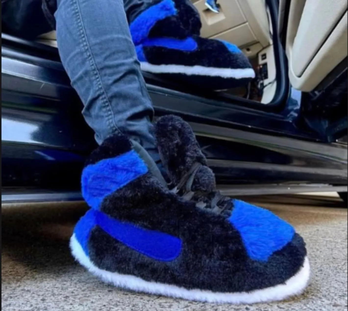 Warm Furry Sneakers Slipper Comfy House Shoes Winter Plush Fuzzy Slipper Shoes For Women Men One Size Fits Most Fluffy Slides For Indoor Outdoor Bigfoot Gifts Houseshoes