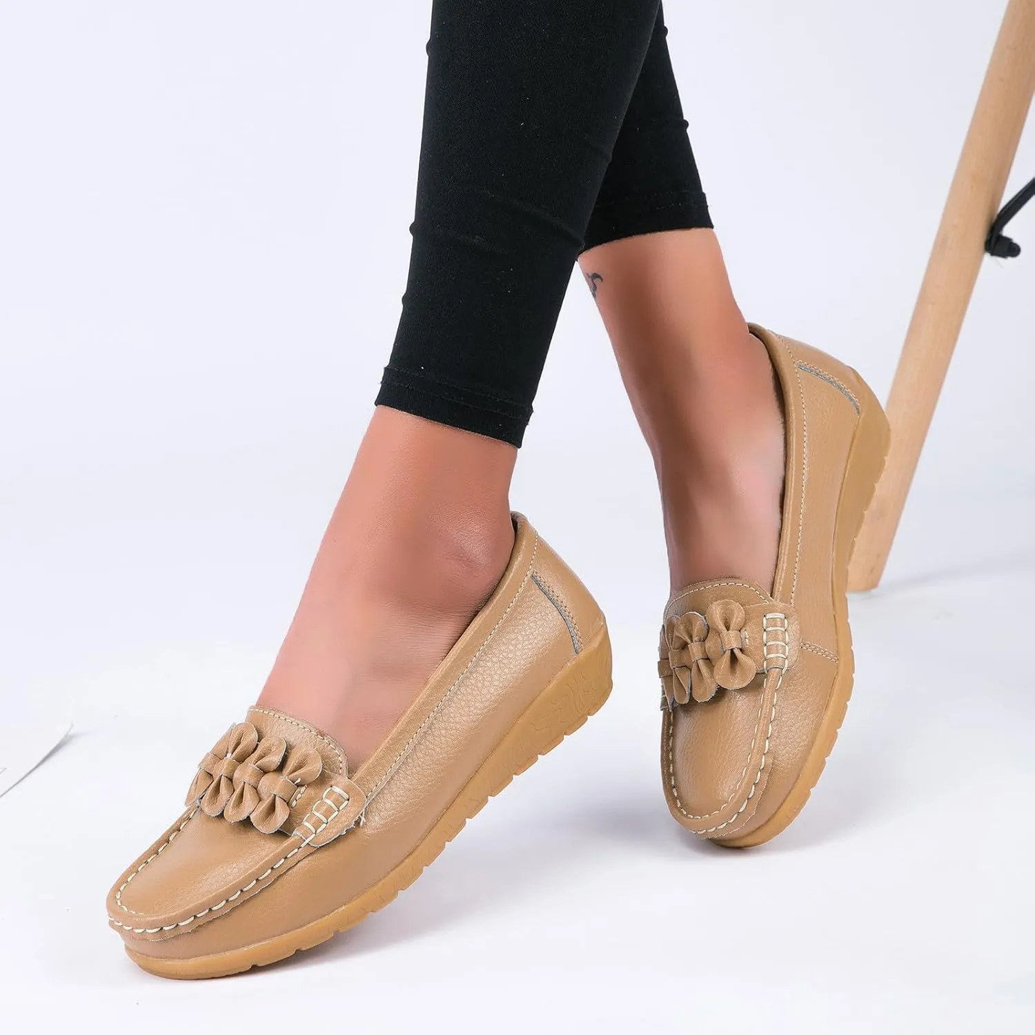 Women's Breathable Slip On Casual Shoes Lightweight Soft Sole Comfortable Walking Sneakers for Everyday Wear