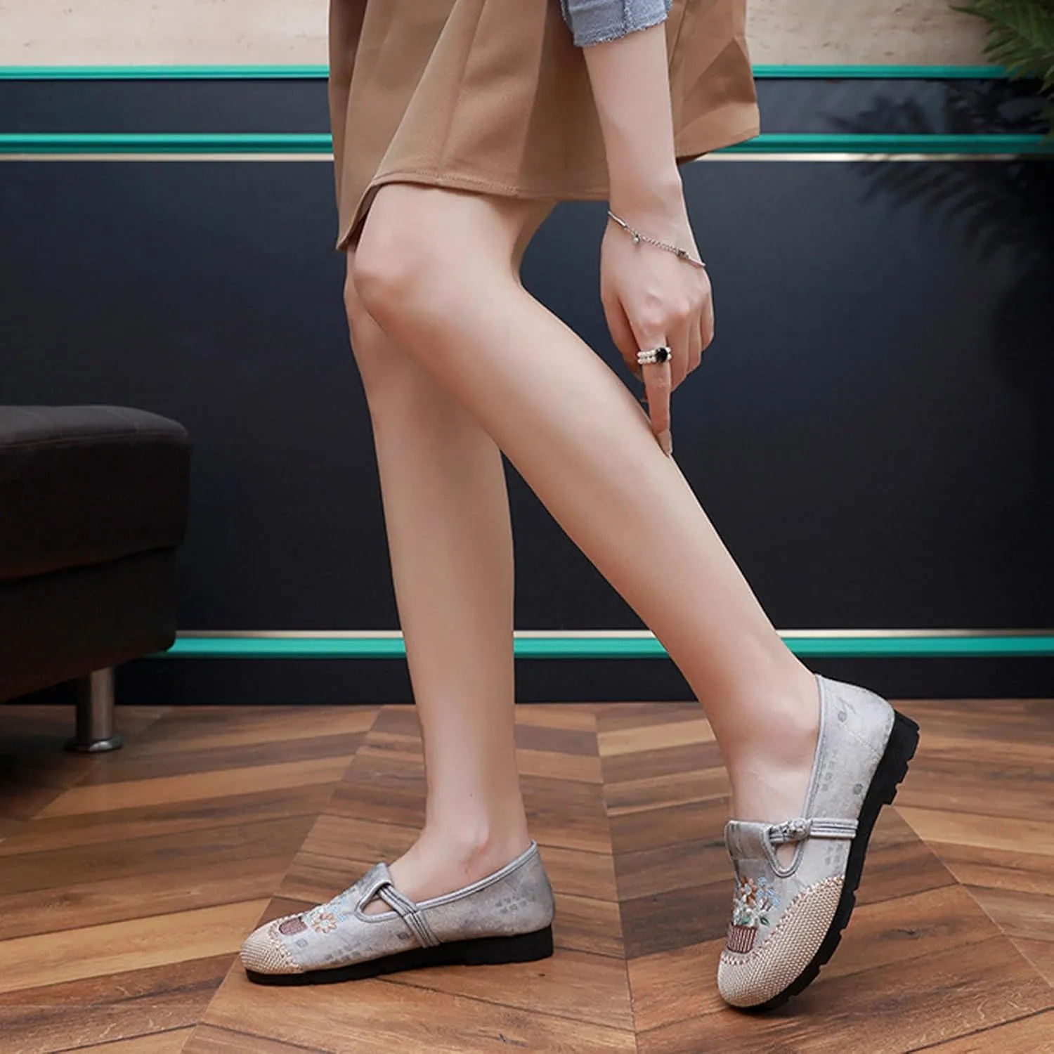 Women's Fashion Chinese Traditional Linen Shoes, Slip On Sweet Embroider Flat Heel Casual Footwear, Soft Breathable Retro Flat Shoes