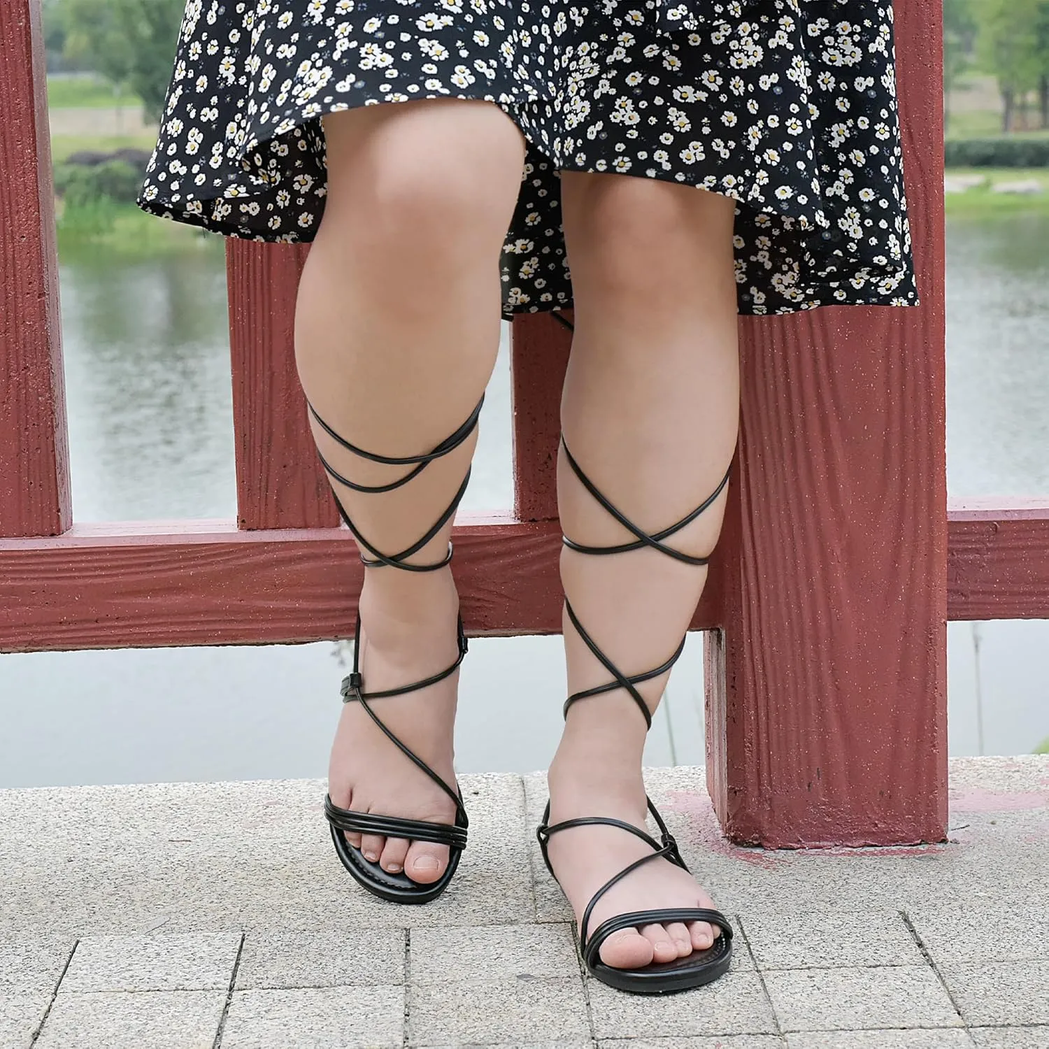 Women's Lace up Strappy Flat Sandals Open Toe Tie up Gladiator Dressy Sandals