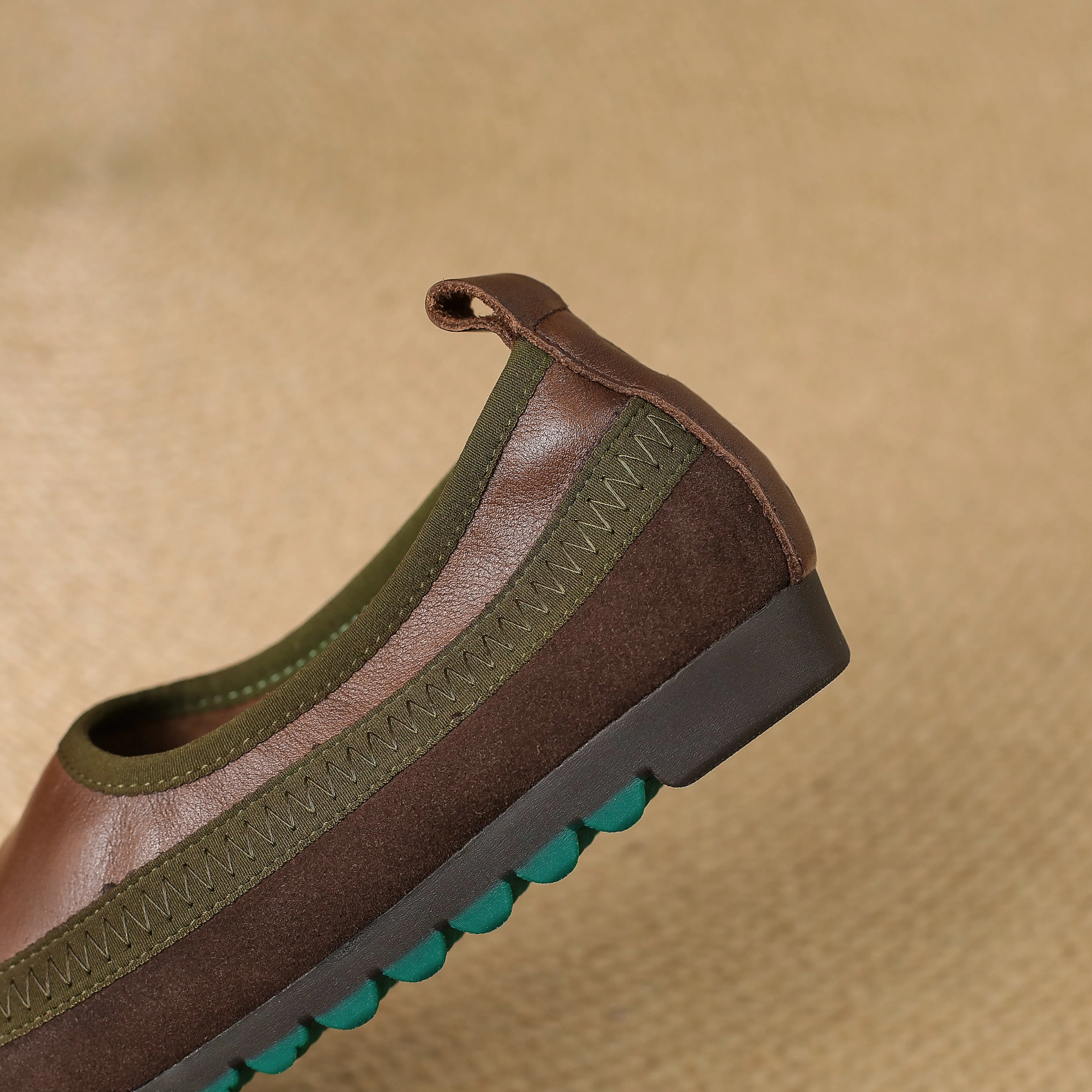 Women's Retro Leather Patchwork Comfortable Casual Slip-On Flat Shoes