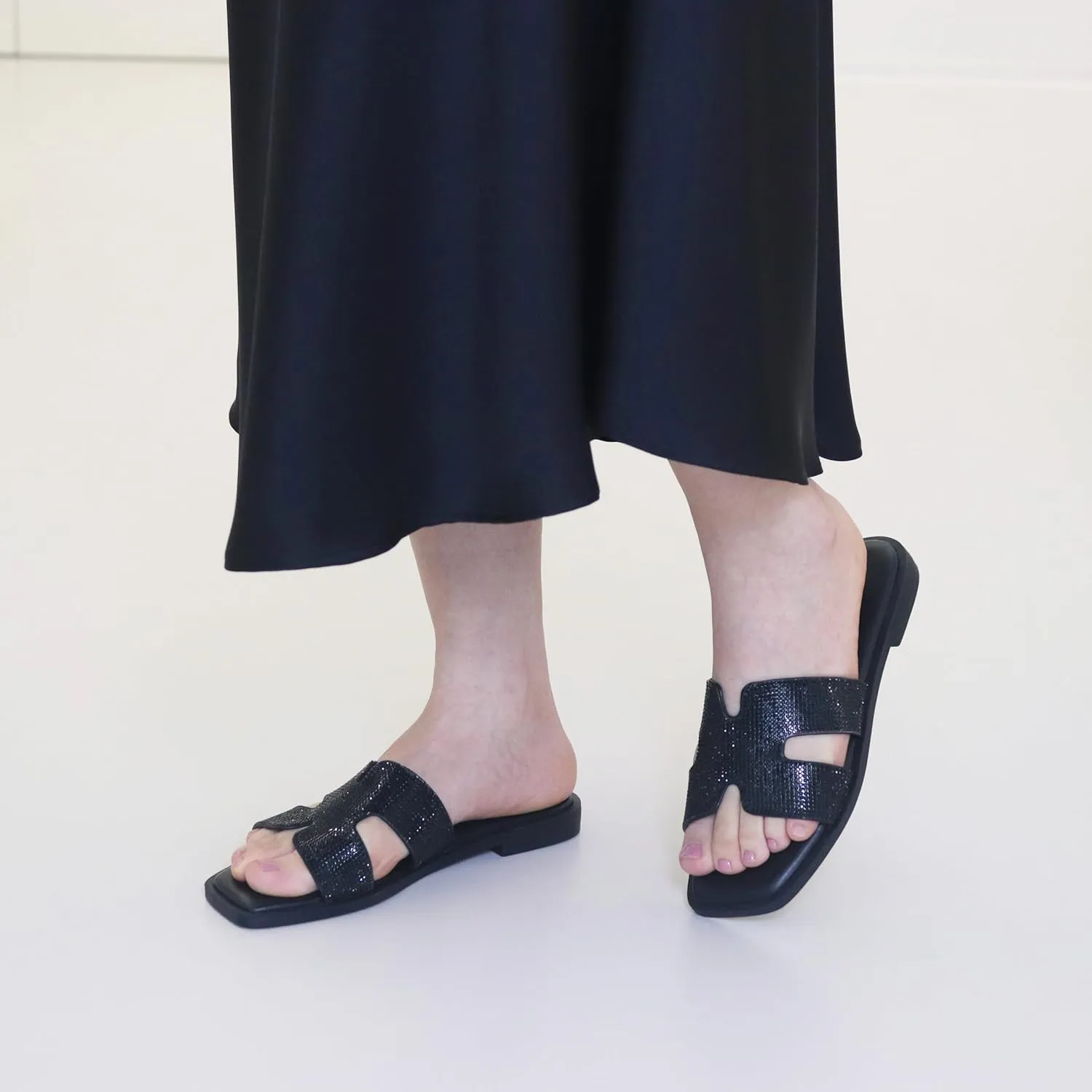 Womens Slip On Flat Sandals Soft Leather Open Toe Slide for Summer Dressy