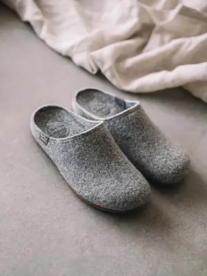 Zapatilla tipo zueco para mujer en fieltro reciclado | MONA-FR